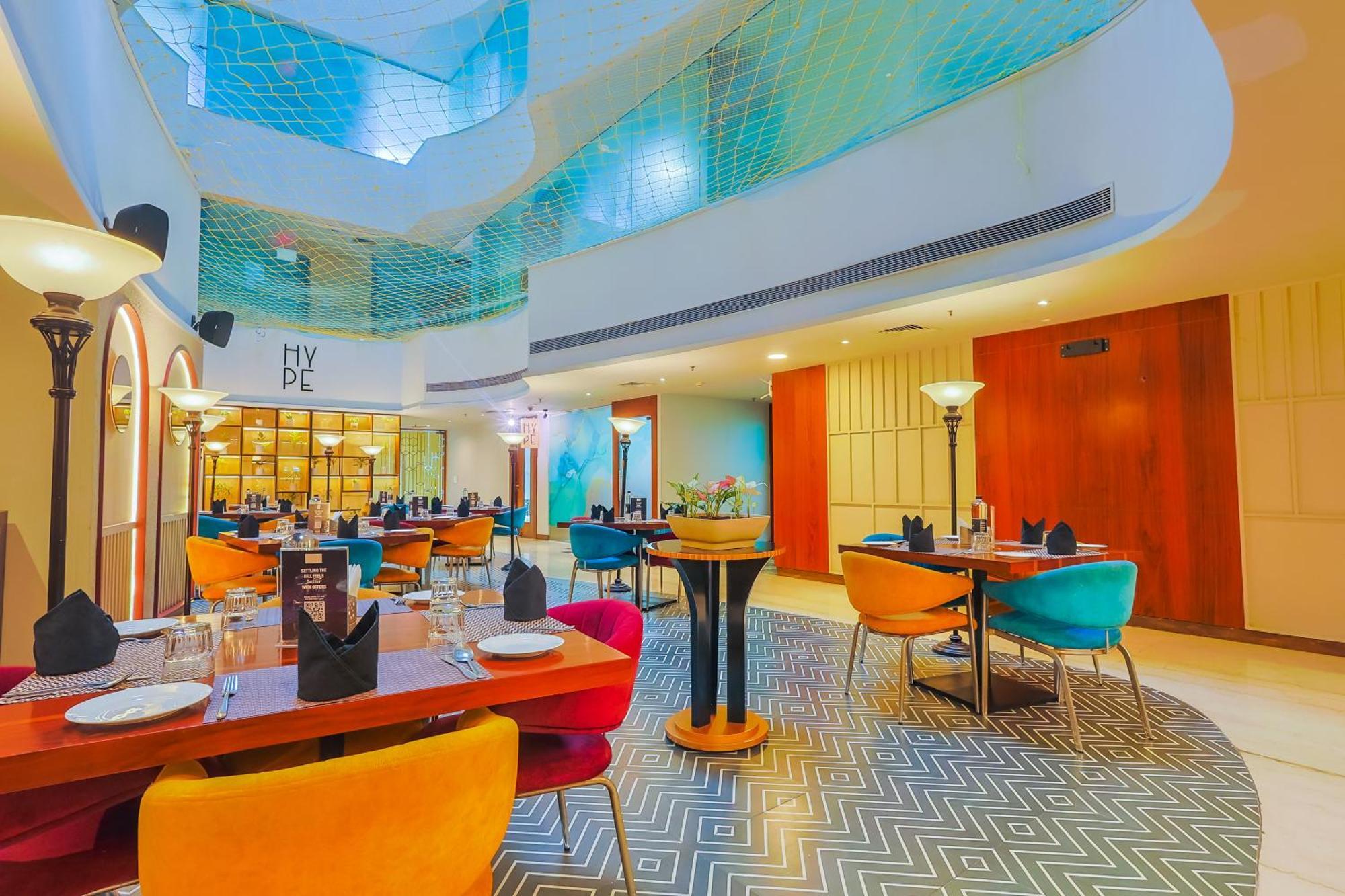 Hyphen Business Hotel Noida Exterior foto